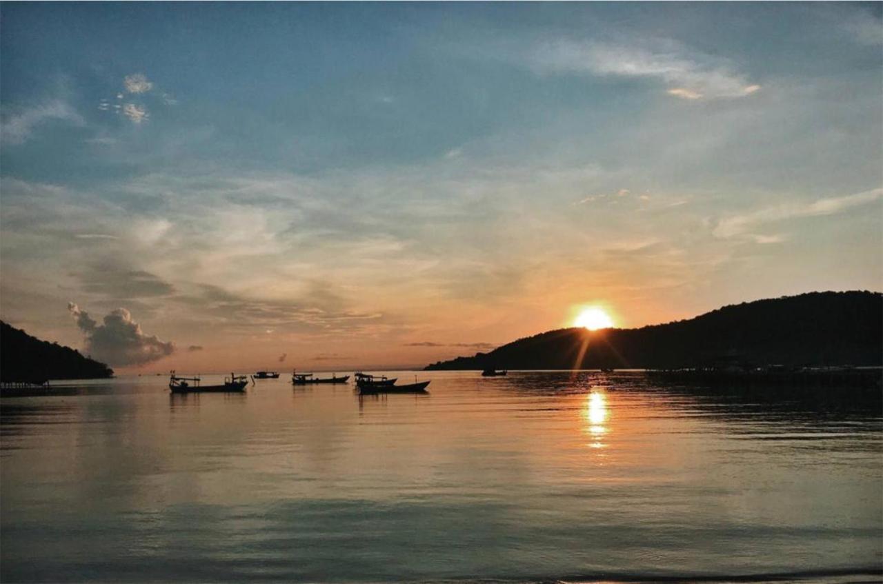 The Cliff Hostel, M'Pay Bay Koh Rong Sanloem Exterior photo